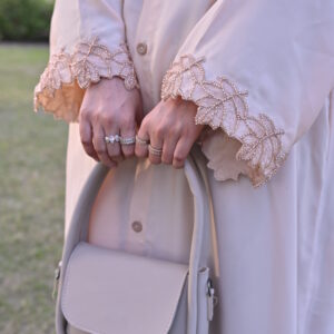 Beige Bloom  (𝓔𝓲𝓭 𝓛𝓾𝔁𝓮)